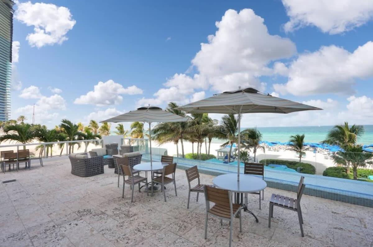 Beachfront Resort Pool Ocean View Balcony ميامي بيتش المظهر الخارجي الصورة