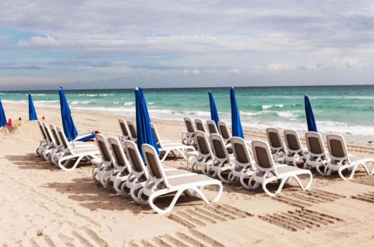 Beachfront Resort Pool Ocean View Balcony ميامي بيتش المظهر الخارجي الصورة