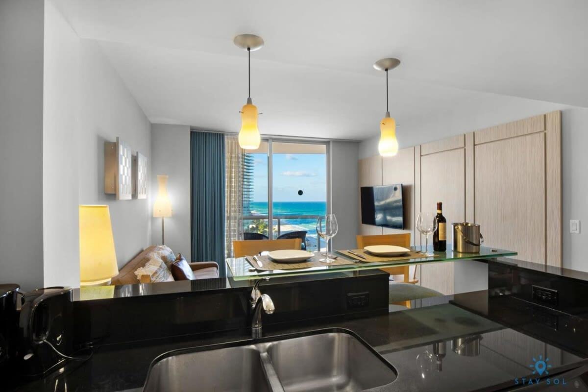 Beachfront Resort Pool Ocean View Balcony ميامي بيتش المظهر الخارجي الصورة